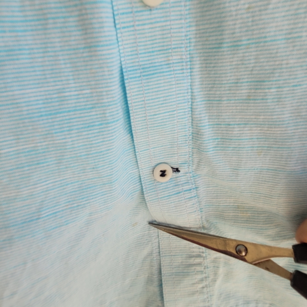 IZOD Saltwater Blue And White Pinstripe Short Sleeve Cotton Button Up Size M - Picture 7 of 7